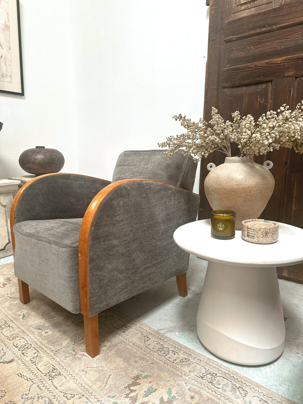 Indoor / Outdoor White Concrete Side Table