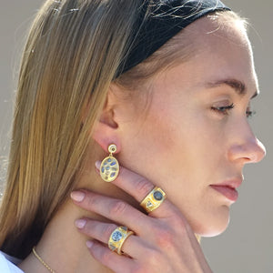 Gold Band Labradorite & Coin Tre Ring - Size 8