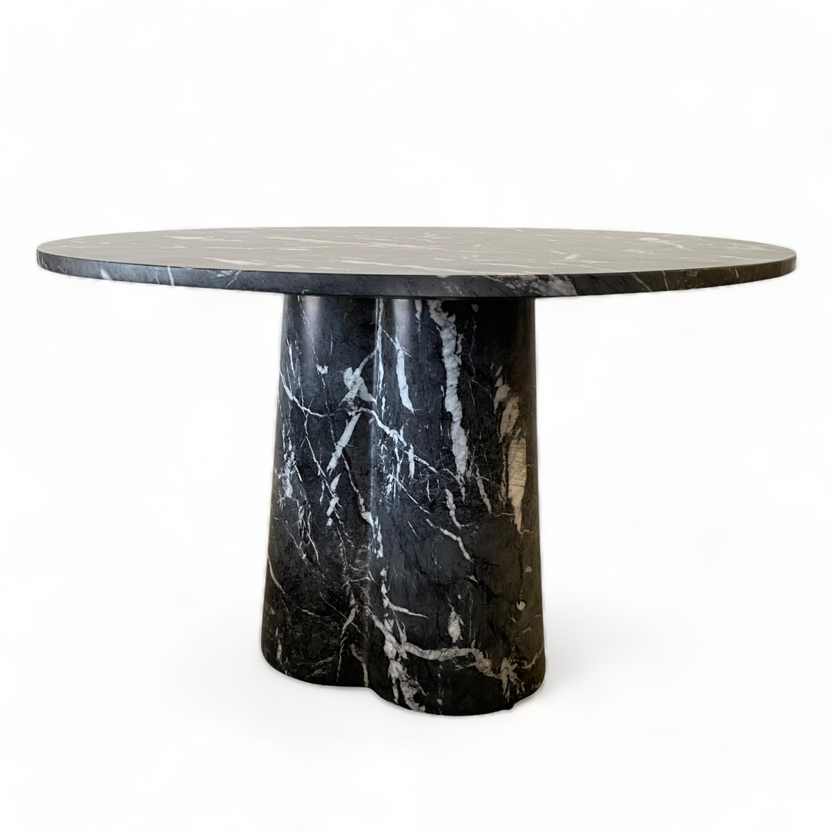 Kitchen & Dining Tables– deKor