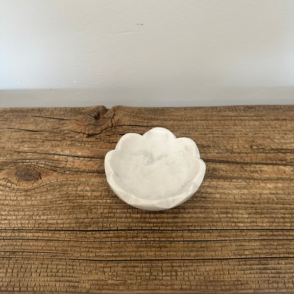 Marble Scallop Bowl White