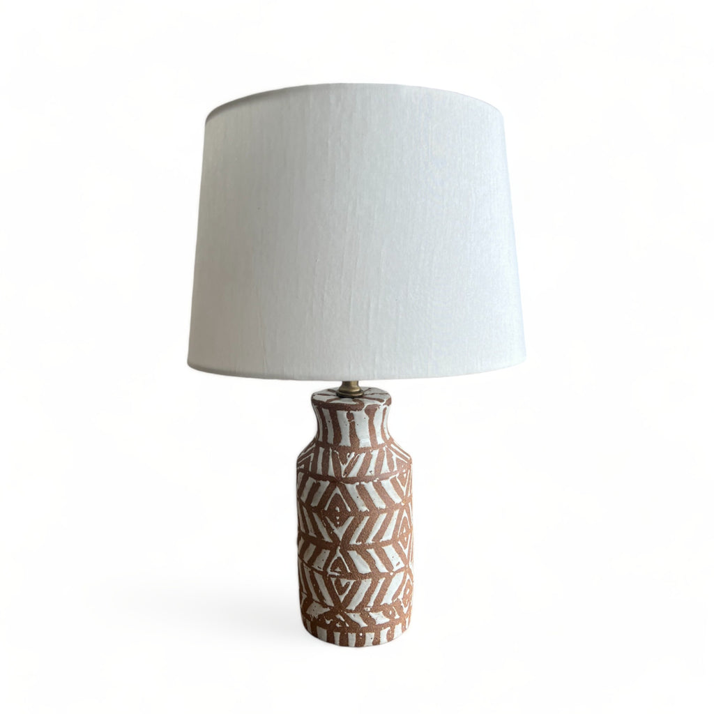Nishi ceramic table lamp with silk shade