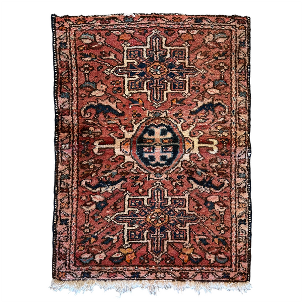 2' x 3' vintage Persian accent rug 