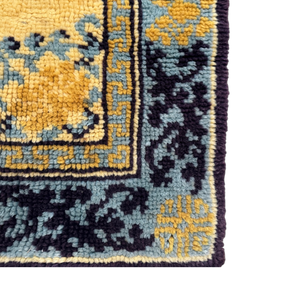 Vintage Oriental Rug • 2'10" x 4'7"